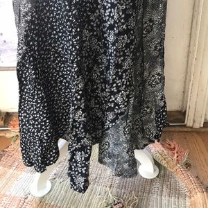 Vintage hobo hippie flowy super cute skirt